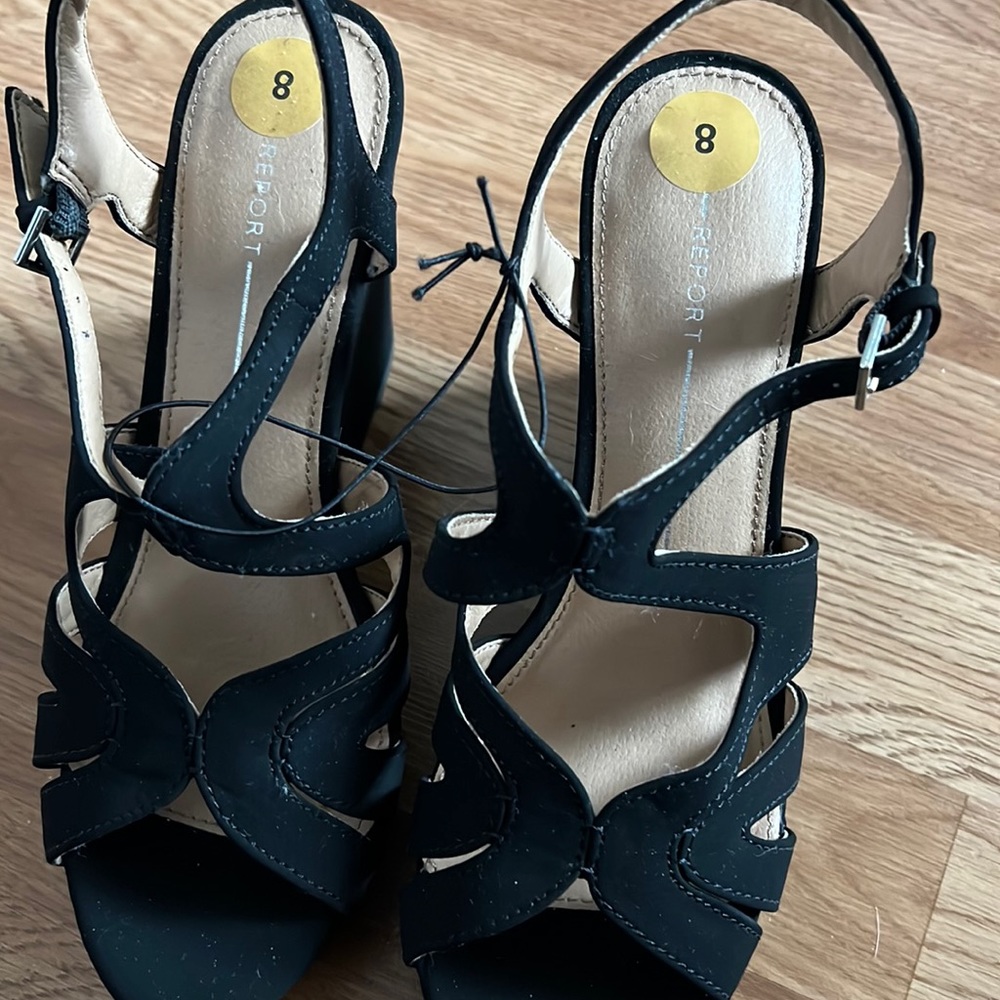 Super cute women’s wedges